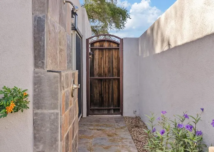 Retreat Sleeps 4 Holiday home